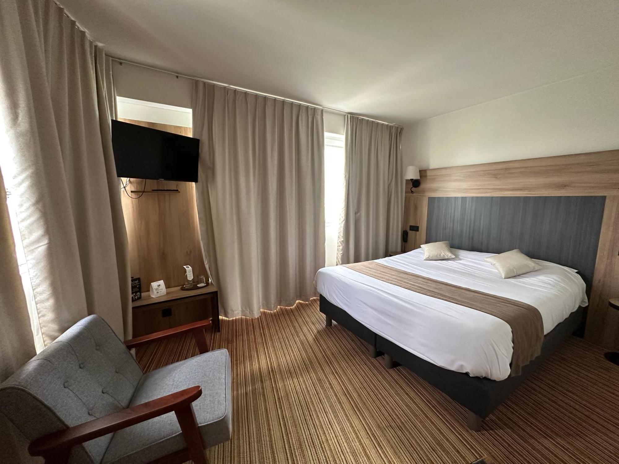 The Originals City, Hotel Napoleon, لا روش سور يو المظهر الخارجي الصورة